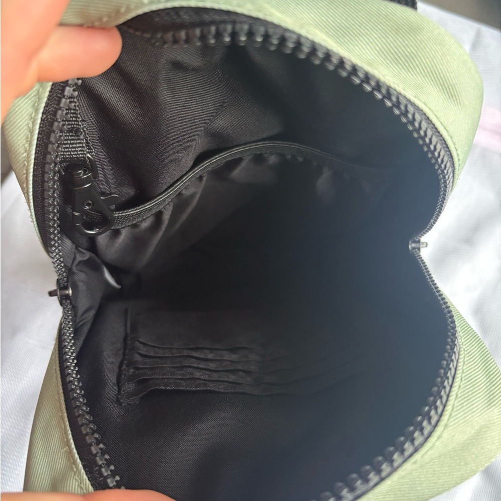 Brixley MEDIUM - SAGE CROSSBODY SLING - Picture 10 of 11
